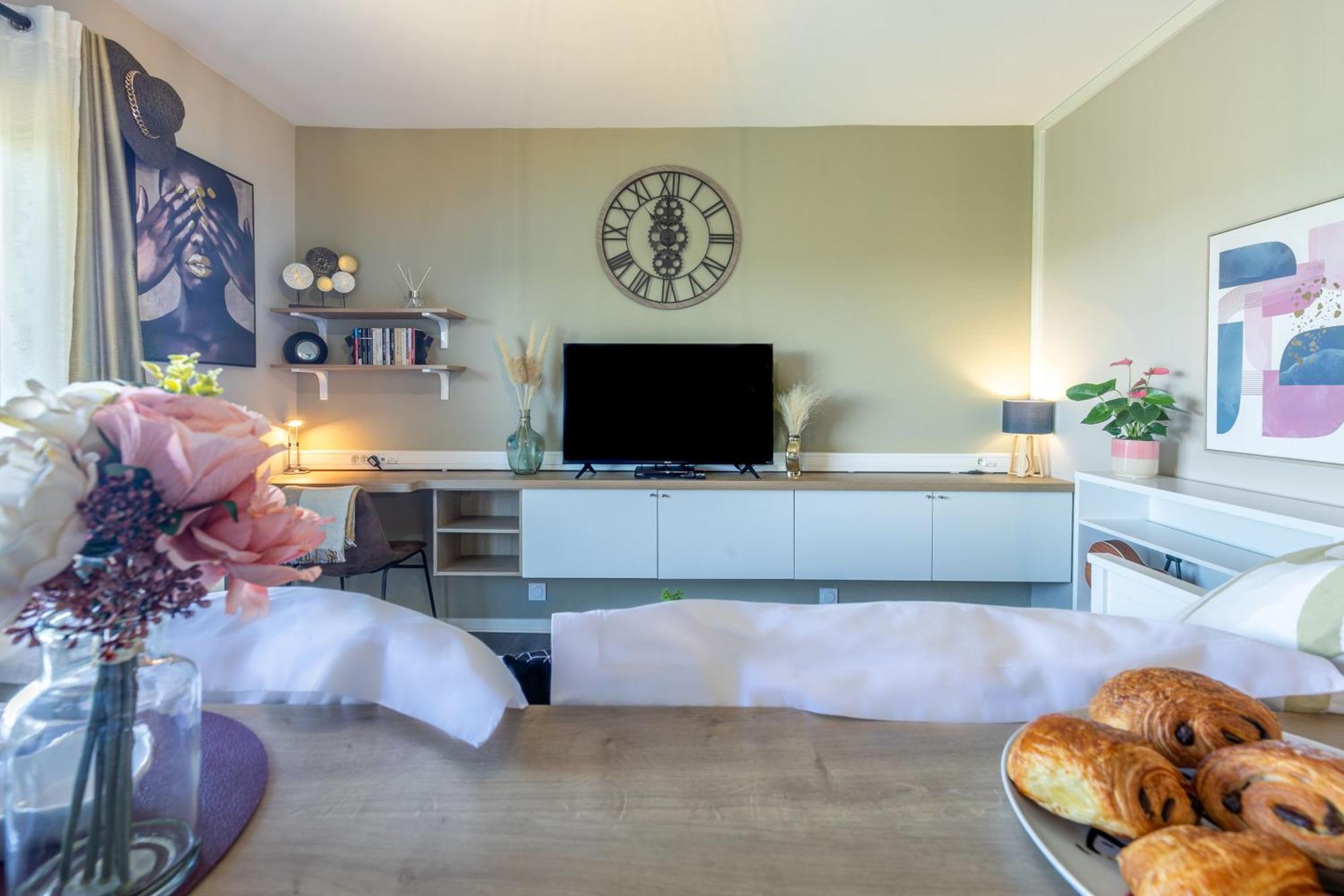 Studio Lumineux Et Plein De Charme บลัวส์ ภายนอก รูปภาพ